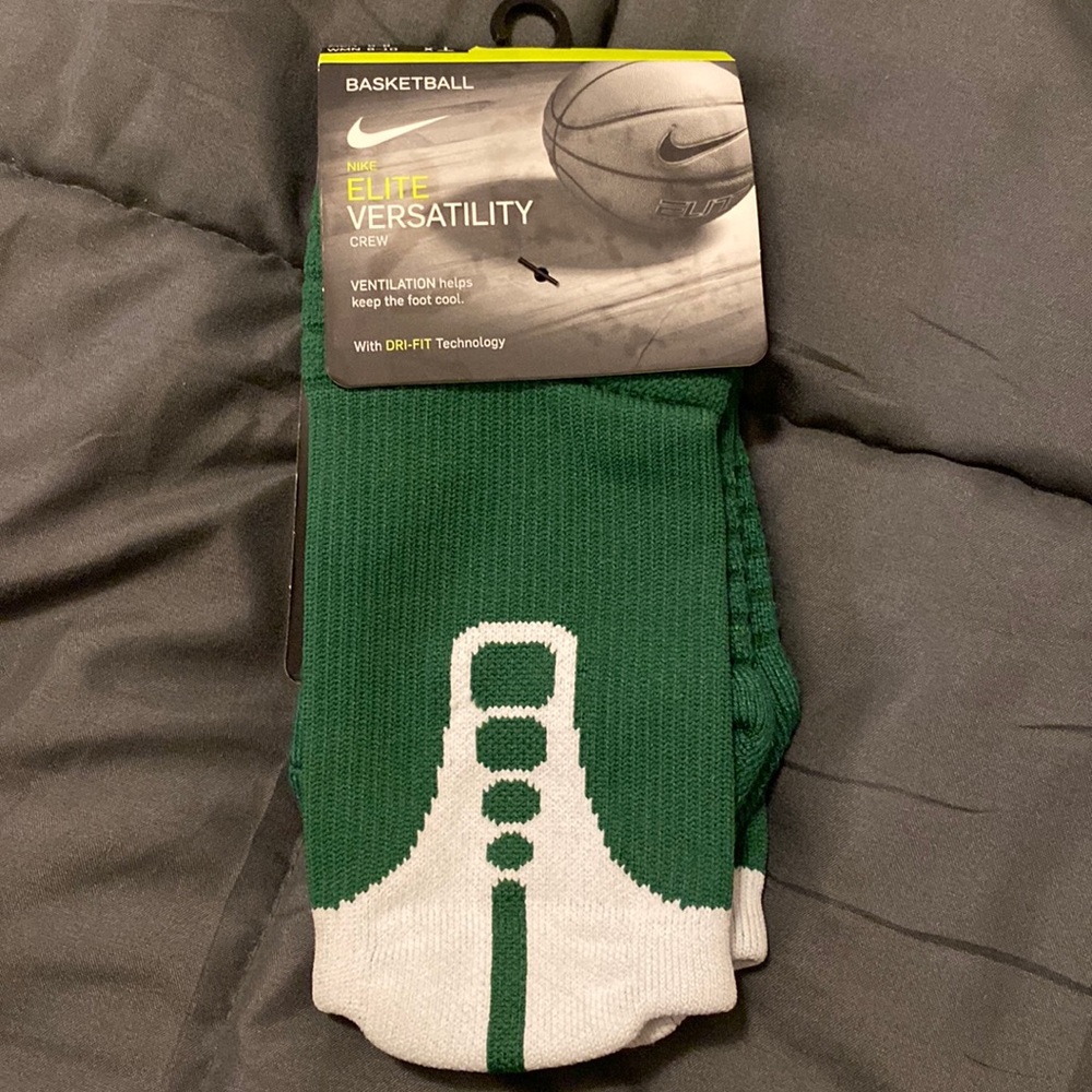 NWT Nike Elite socks